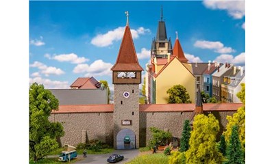 Altstadtturm mit Mauer